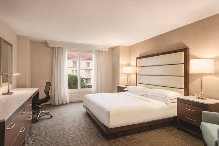 Room 10 of 50