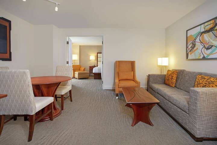 Room 6 of 50