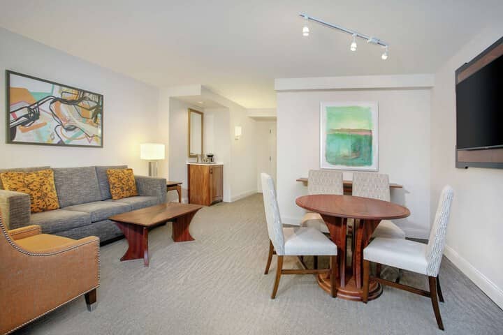 Room 15 of 50